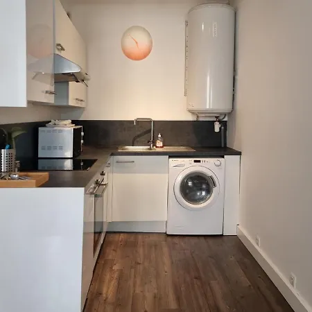 Apartment Les Arenes, 1 A 6 Personnes En Centre