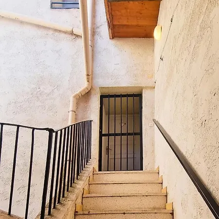 Les Arènes, 1 à 6 Personnes En Centre